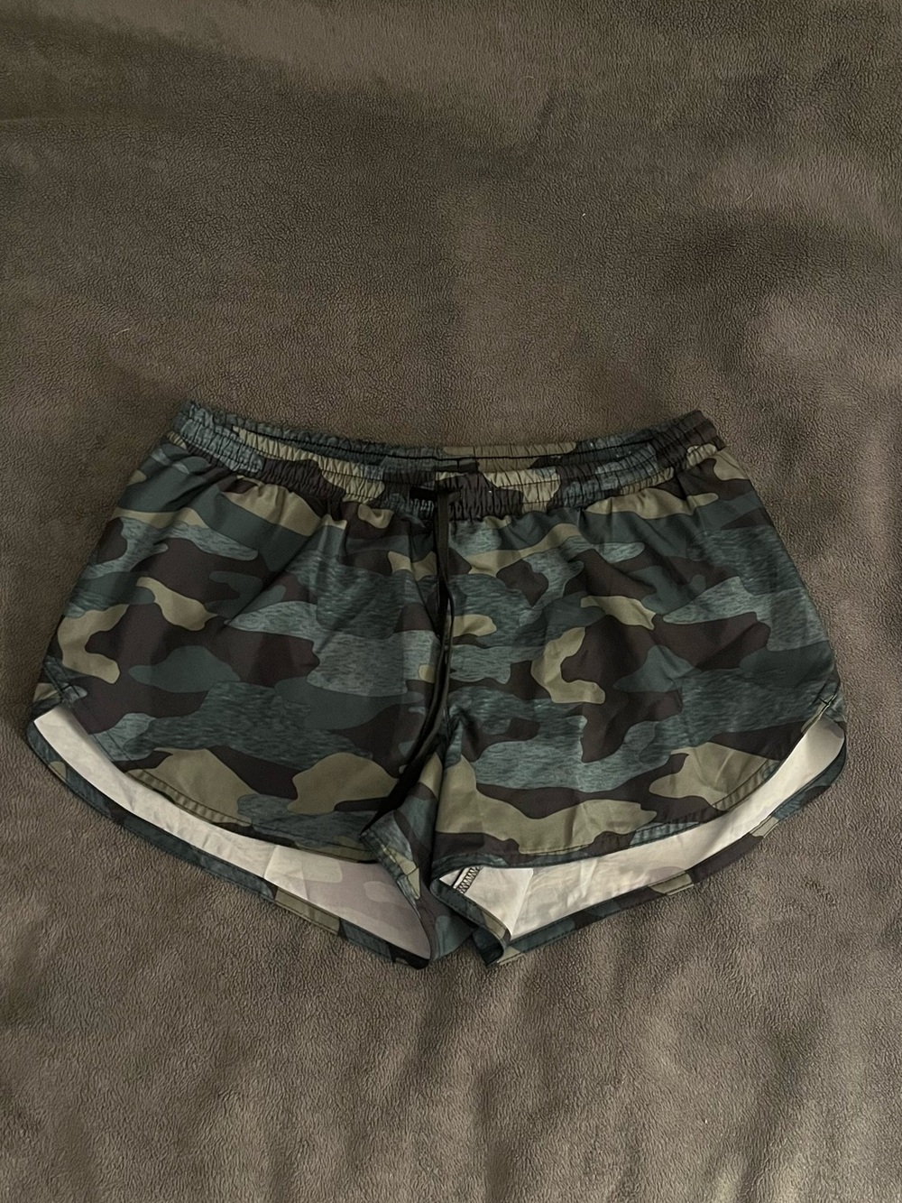 Old Navy Women's Green Camo Athletic Shorts